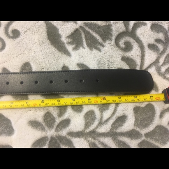 Luxury womens belt. New..